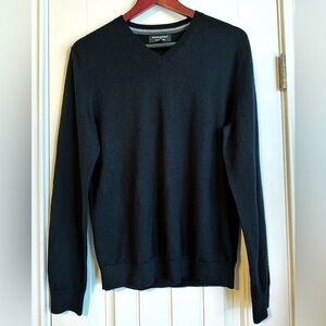 BANANA REPUBLIC Men’s Black 100% Merino Wool V-Neck Long Sleeve Sweater- Size S